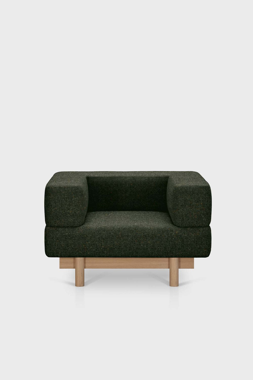 Alchemist Armchair – Timeless Elegance & Modern Craftsmanship