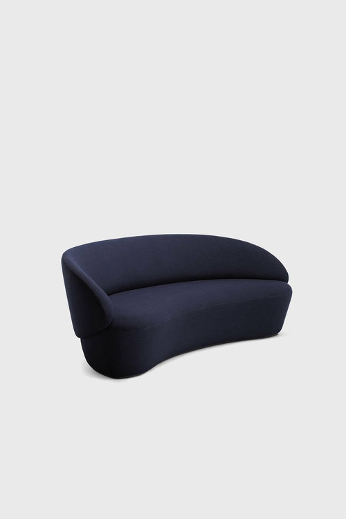 Naïve Sofa – Elegant Curved Design