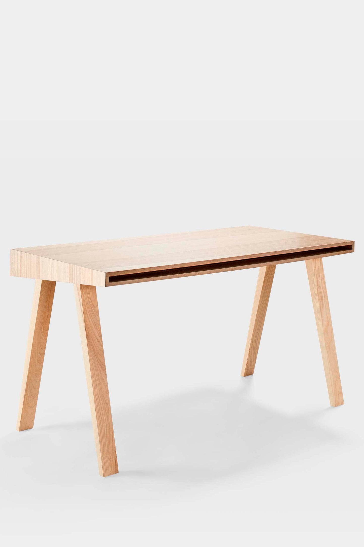 4.9 Desk – A Perfect Balance of Form & Function