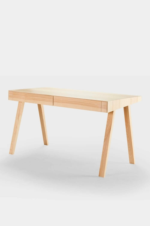 4.9 Desk – A Perfect Balance of Form & Function