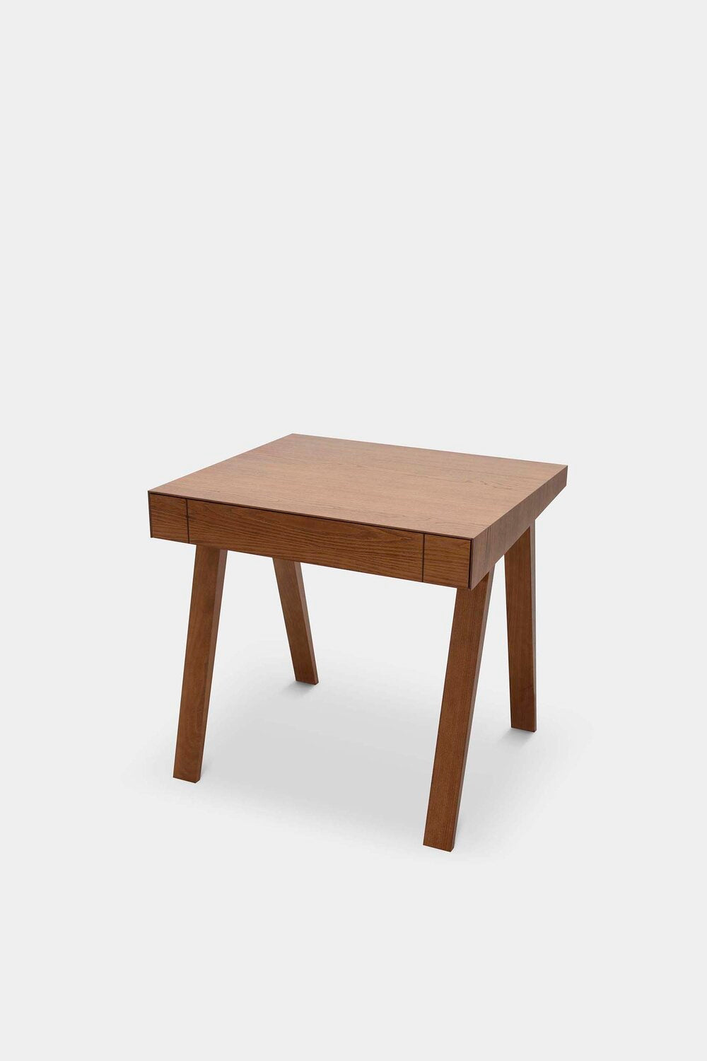 4.9 Desk – A Perfect Balance of Form & Function