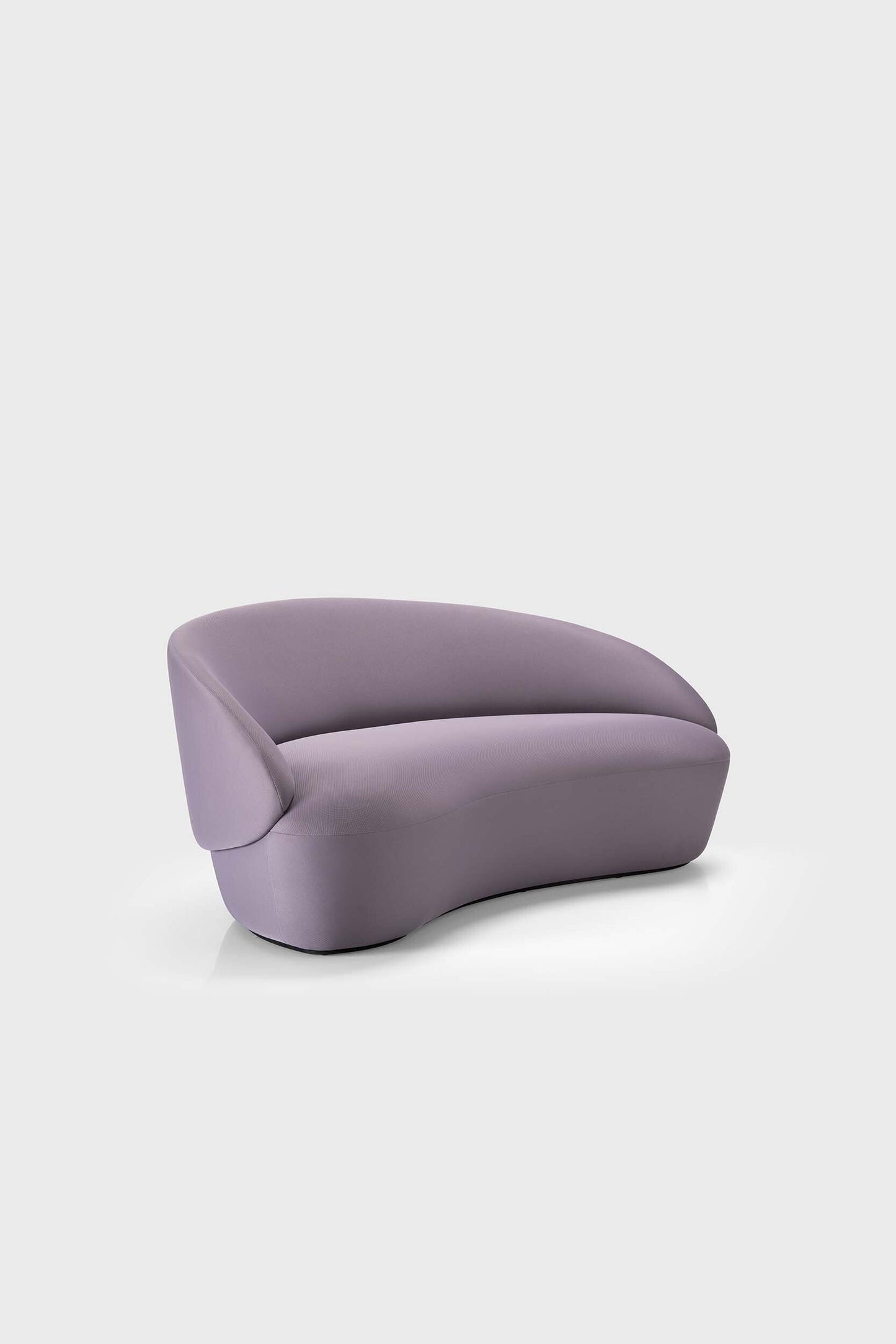 Naïve Sofa – Elegant Curved Design