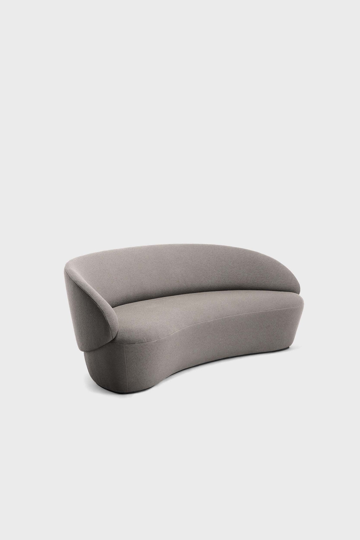 Naïve Sofa – Elegant Curved Design