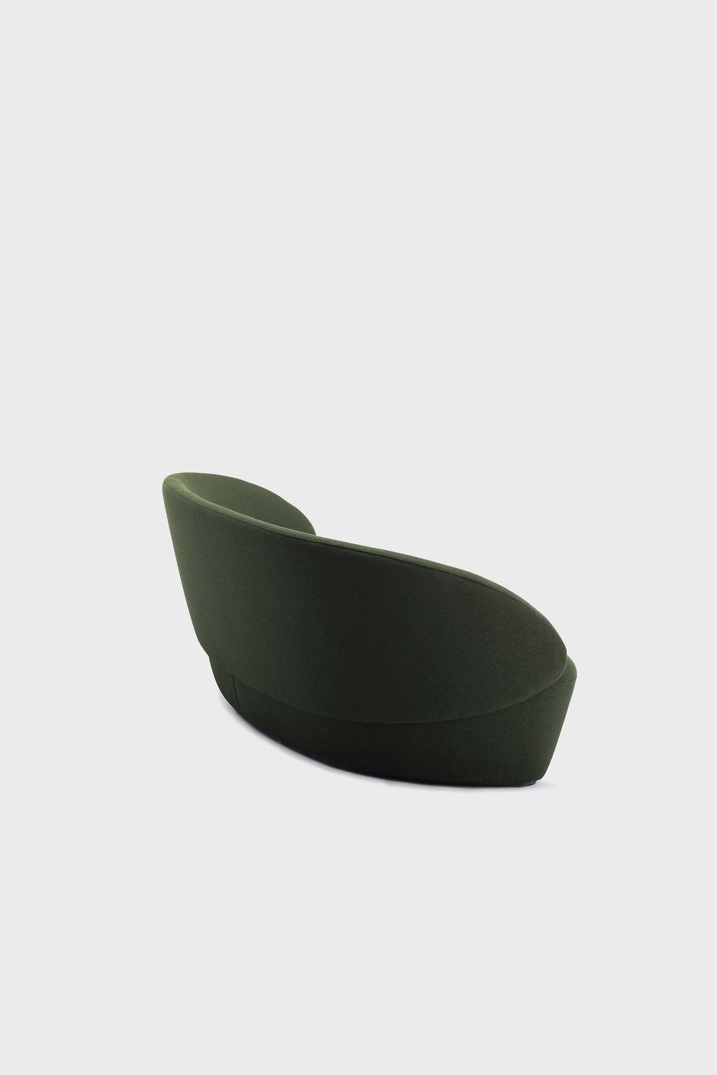 Naïve Sofa – Elegant Curved Design